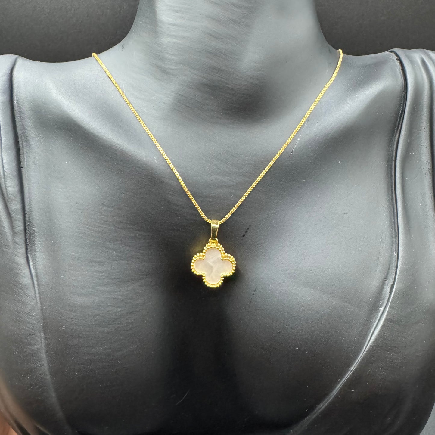 4 Leaf Clover Pendant Necklace for Good Fortune, Prosperity, Love & Protection